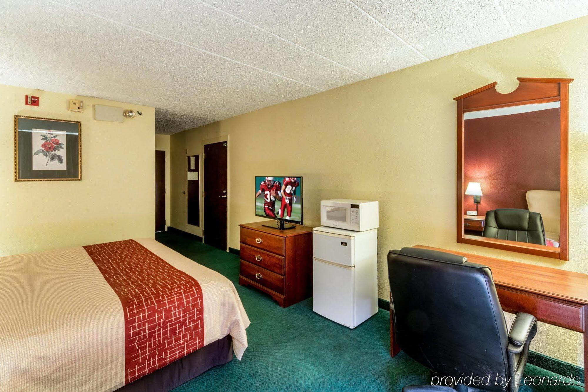 Red Roof Inn Morehead Exterior foto