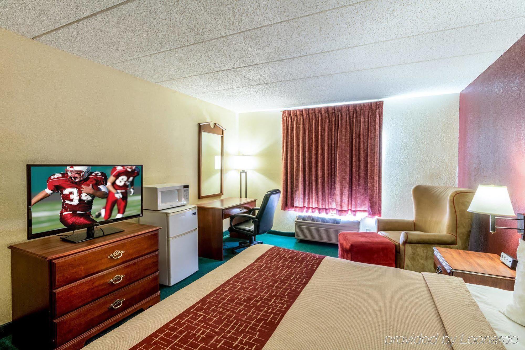 Red Roof Inn Morehead Exterior foto